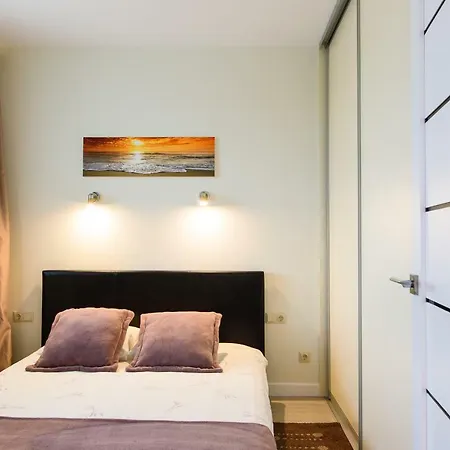 شقة Uptown With Balcony And Panoramic View